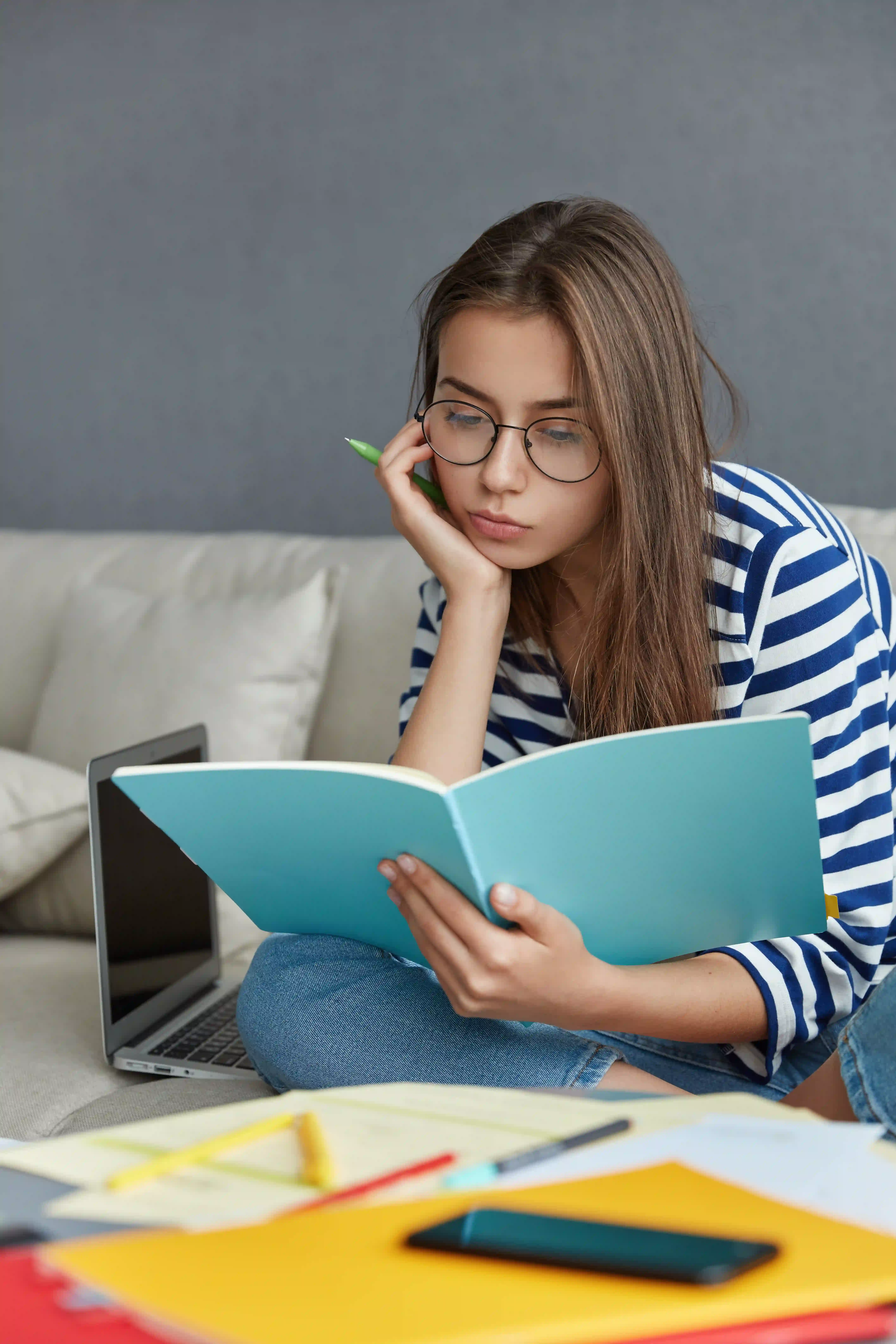 Apoyo personalizado para tesis y tesinas